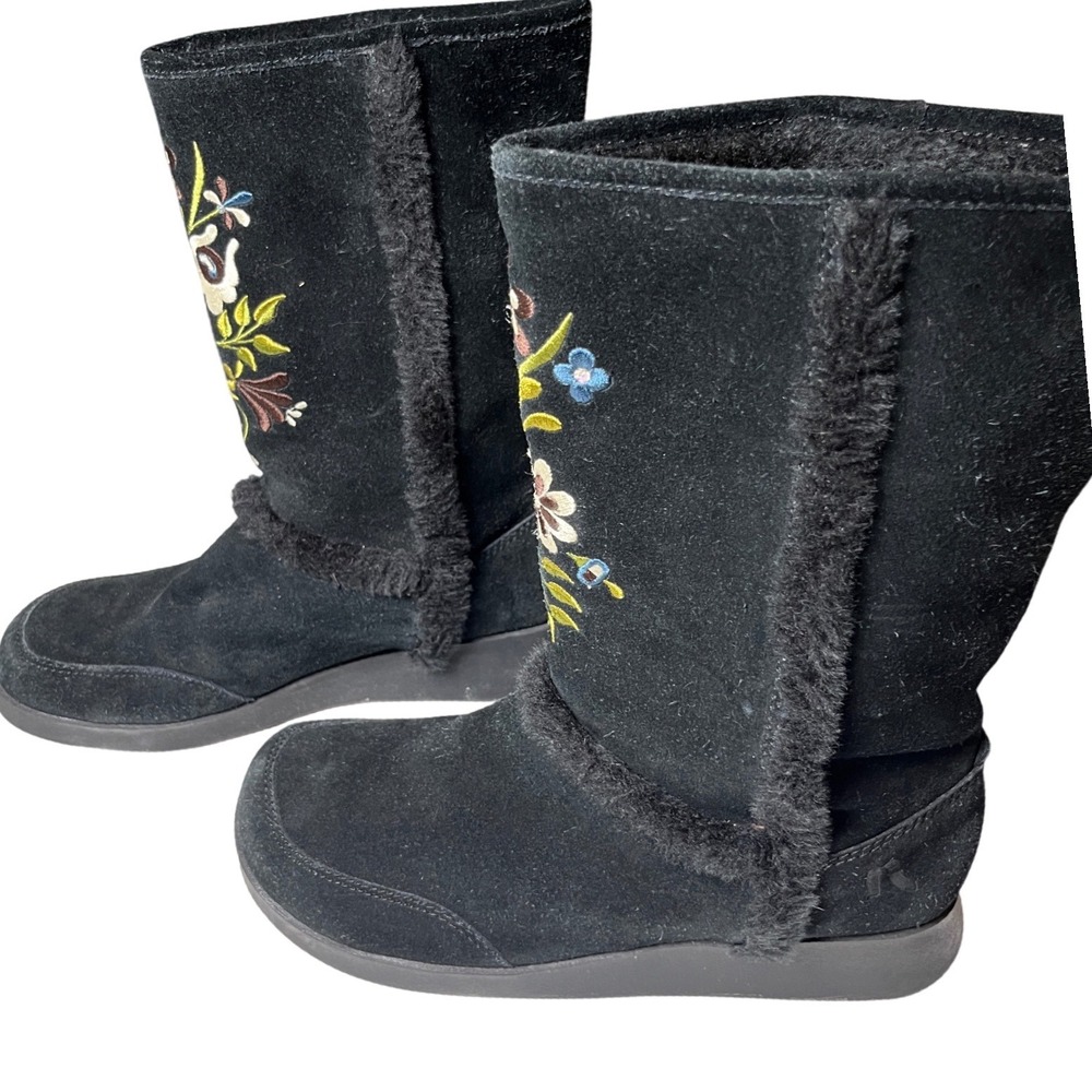 Nanuk Winter Boots Suede Faux Fur Embroidered Black Women 9 Boho Floral - Picture 5 of 10